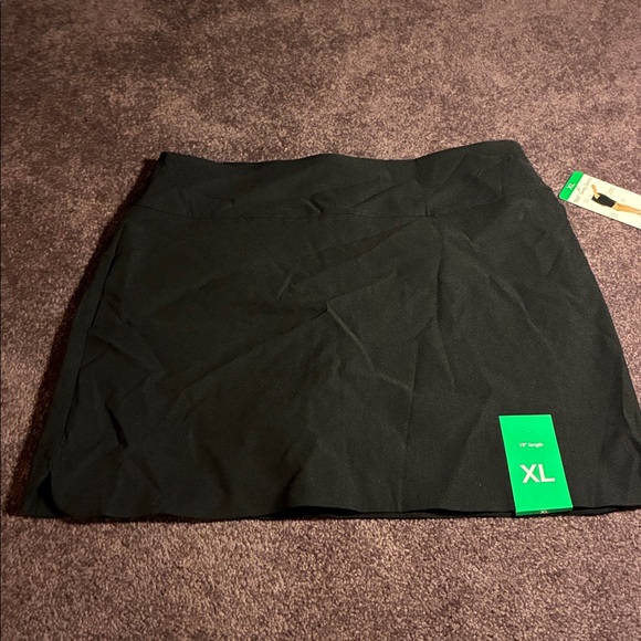 S.C. & Co. Black Stretch Skirt w Shorts Skort
Tummy Control Petal Slit Womans XL - Picture 3 of 5